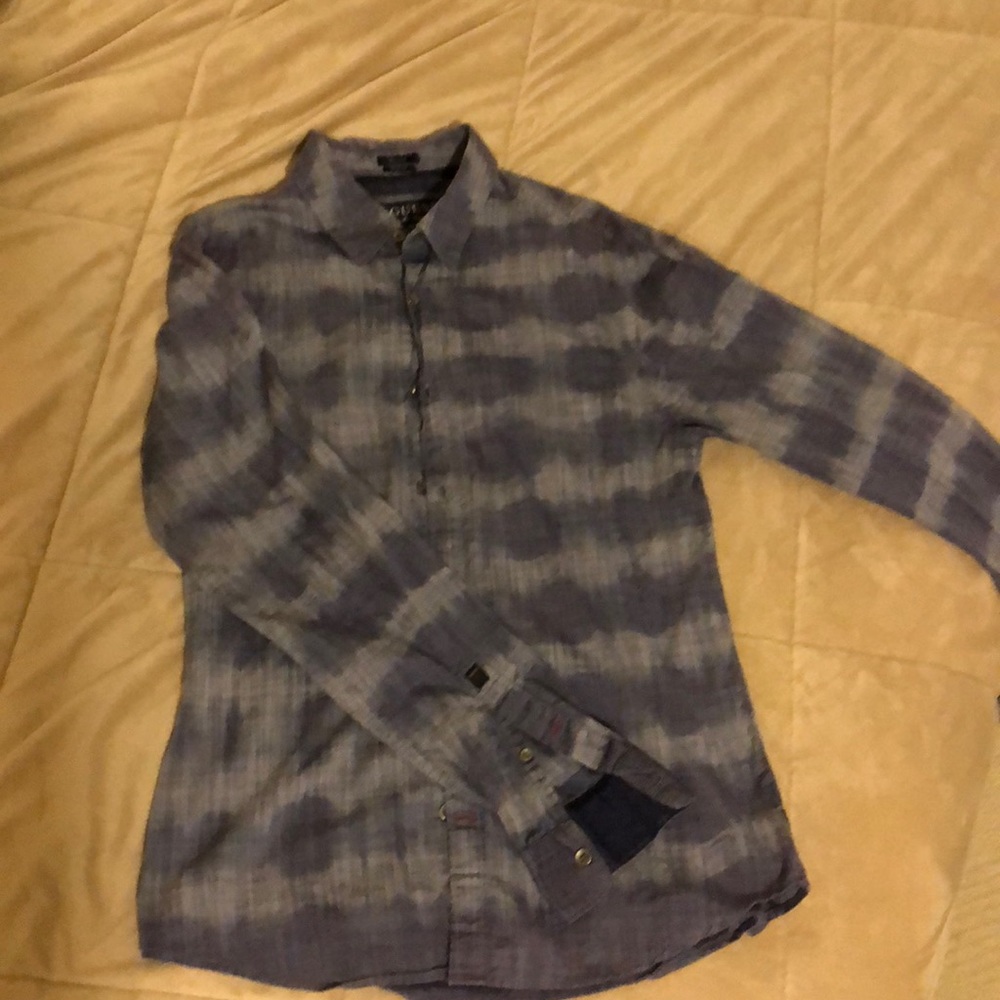 WORN ONCE Super Stylish Guess Button-down shirt